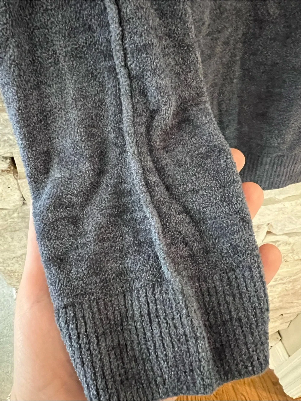 Barefoot Dreams Blue Gray V-Neck Sweater Size Small